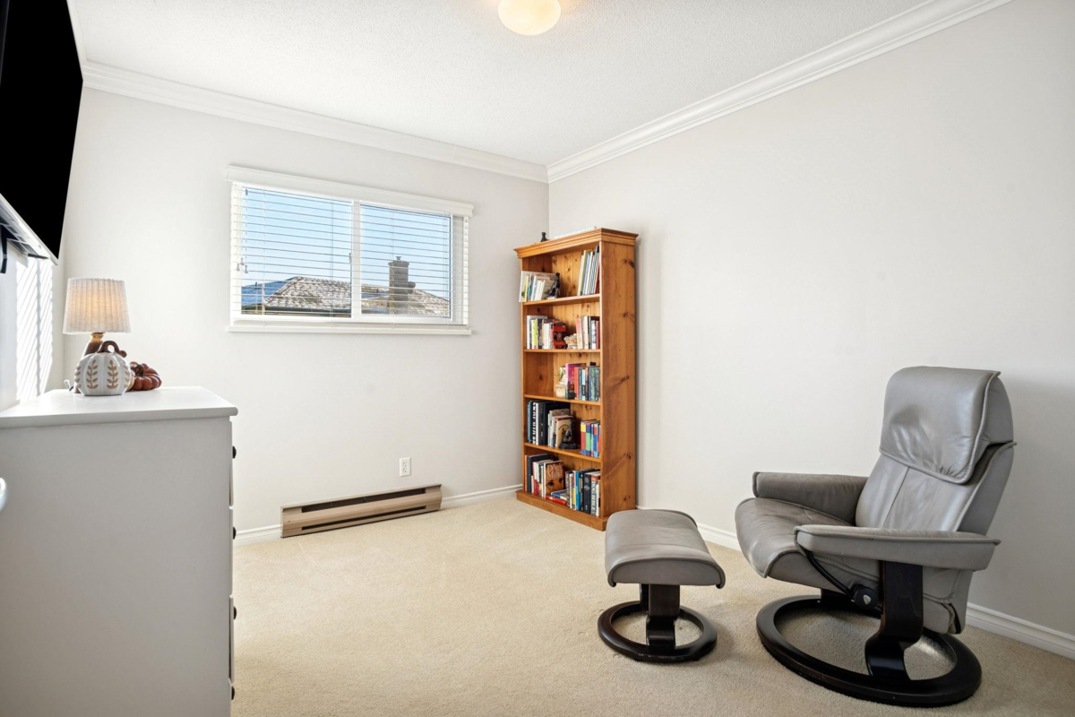 Entry Foyer Photo of 6436 Wade Road, Delta, BC
