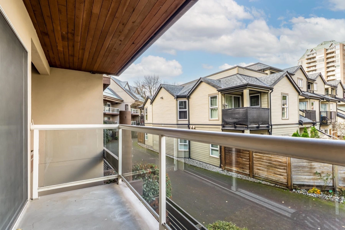 Basement Recreation Room Photo of 210 5 K De K Court, New Westminster, BC