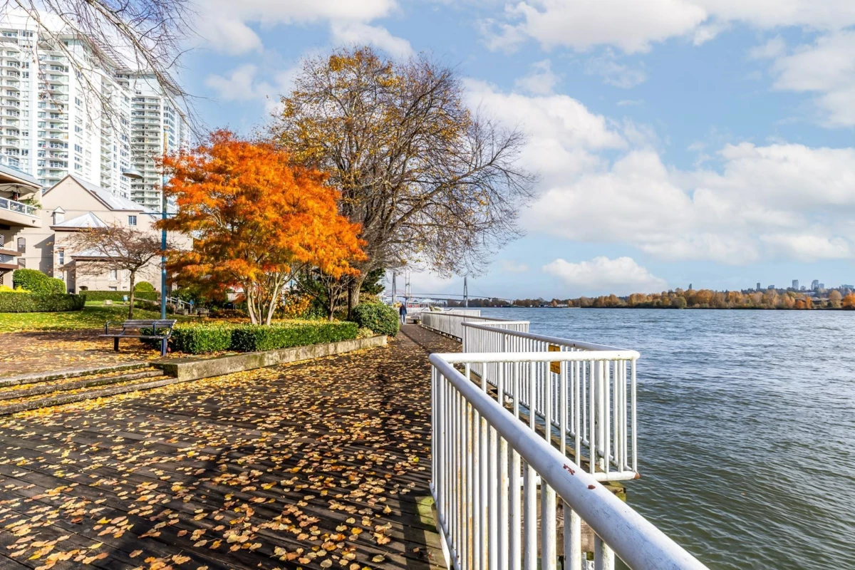 Entry Foyer Photo of 210 5 K De K Court, New Westminster, BC