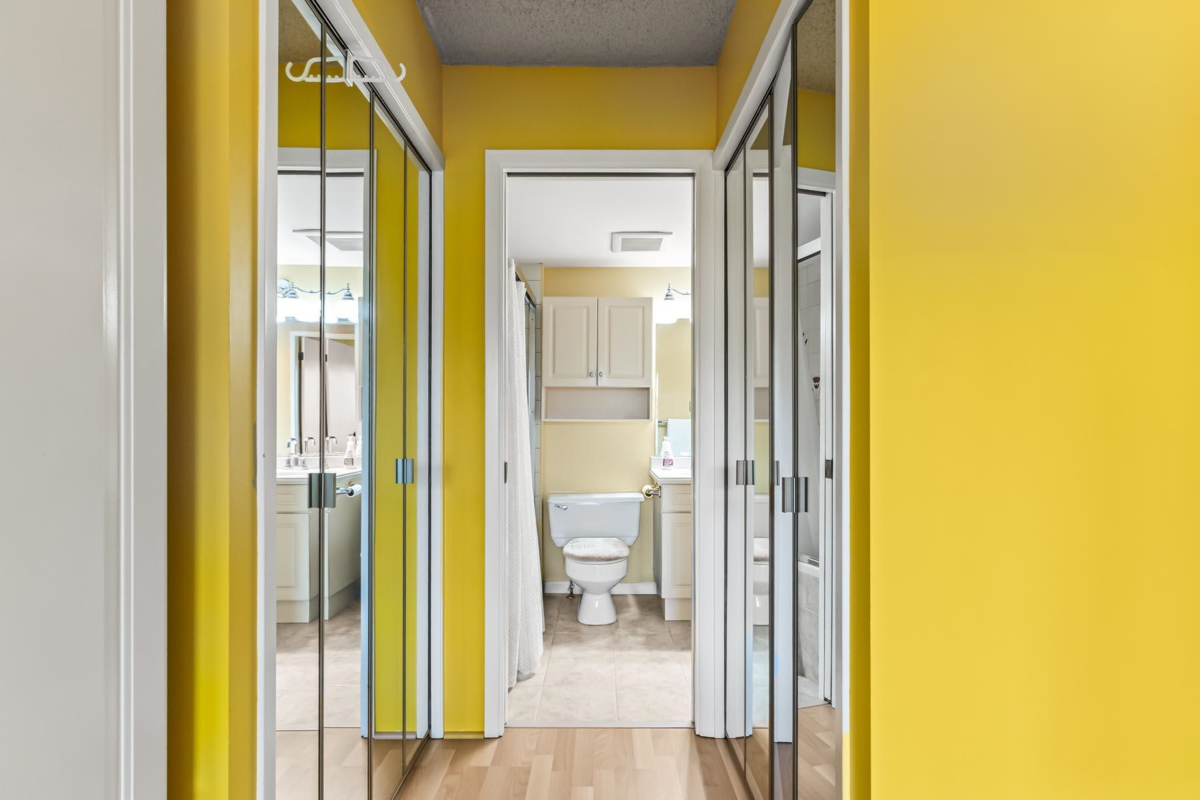 Guest Bathroom Photo of 210 5 K De K Court, New Westminster, BC