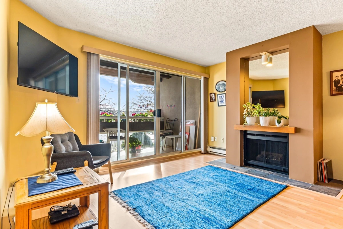 Kitchen Photo of 210 5 K De K Court, New Westminster, BC