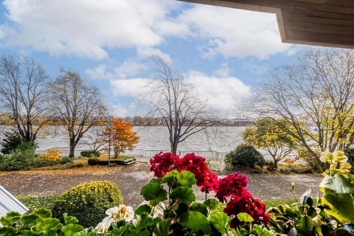 Mudroom Photo of 210 5 K De K Court, New Westminster, BC