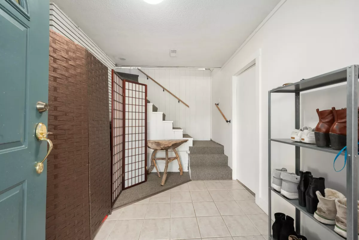 Living Room Photo of 1657 Beach Grove Road, Delta, BC