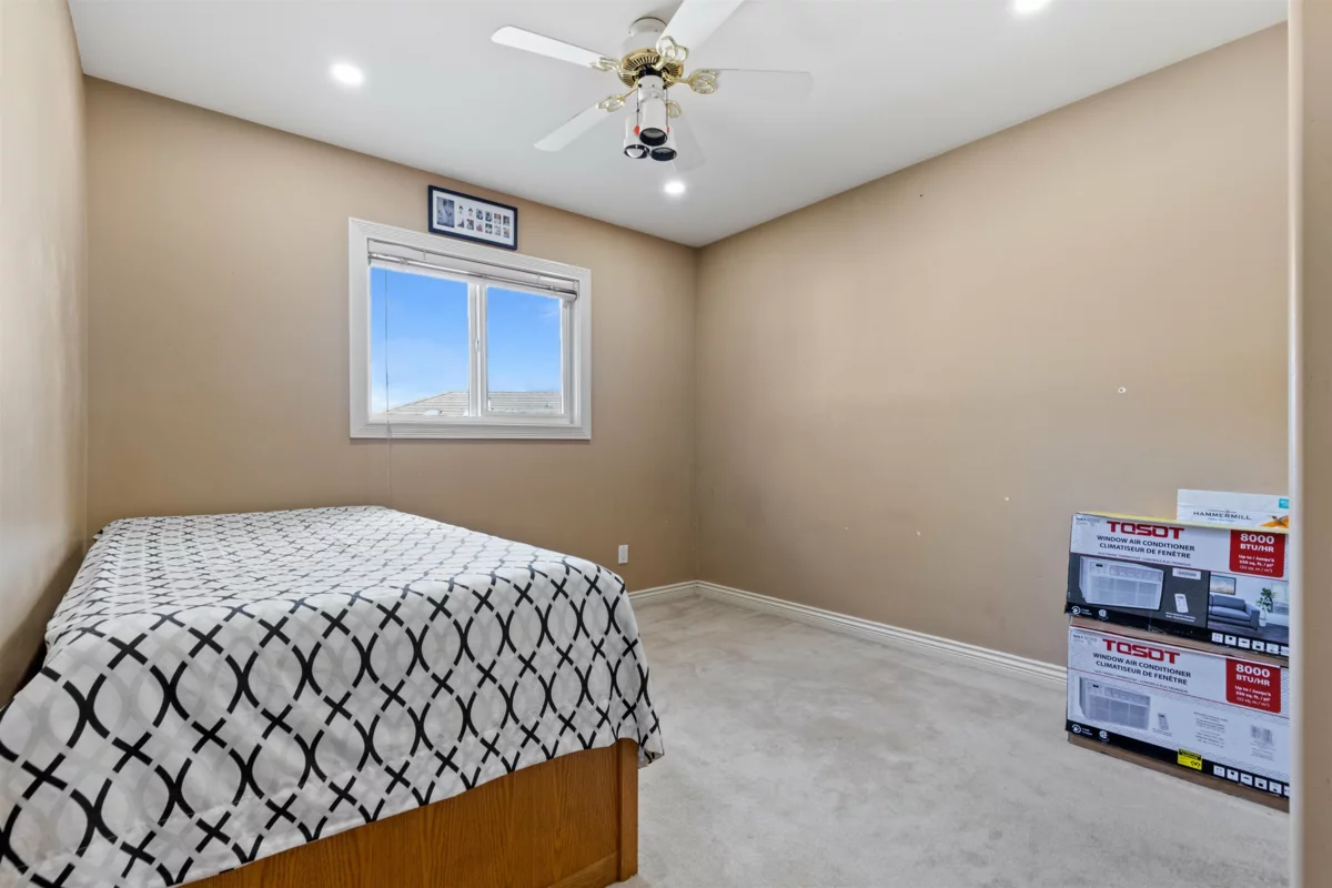 Laundry Room Photo of 12865 63a Avenue, Surrey, BC