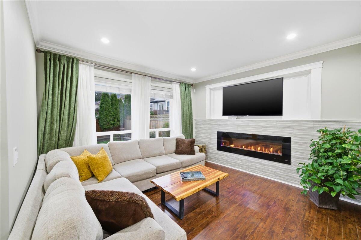 Bedroom 4 Photo of 6060 145a Street, Surrey, BC