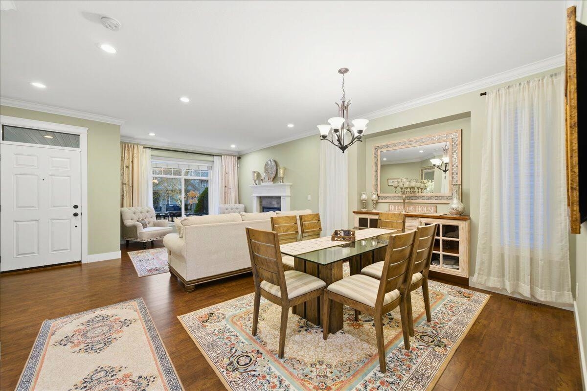 Dining Area Photo of 6060 145a Street, Surrey, BC