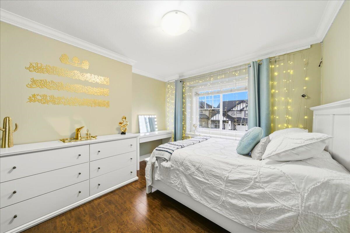 Entry Foyer Photo of 6060 145a Street, Surrey, BC