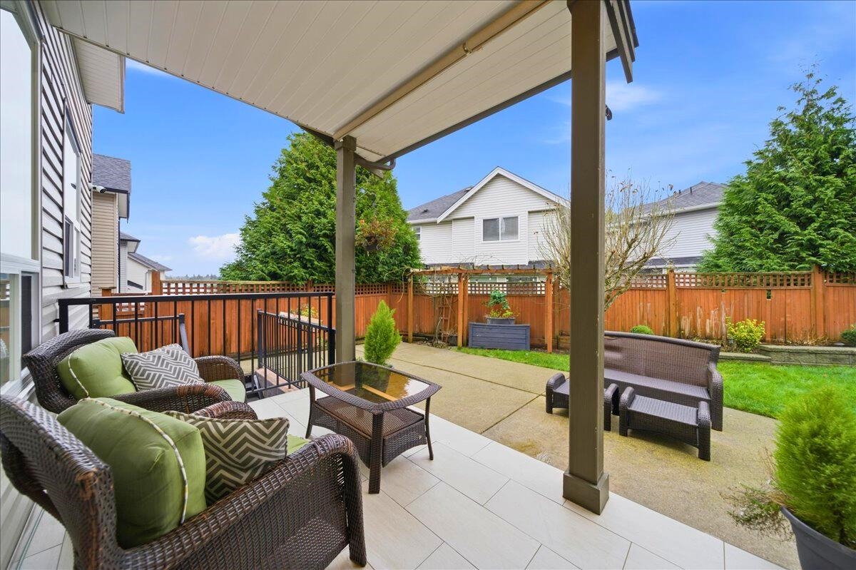 Powder Room Photo of 6060 145a Street, Surrey, BC
