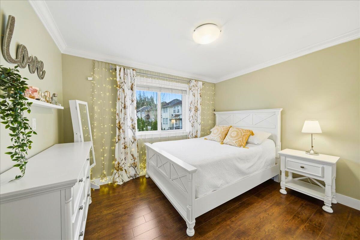 Staircase Photo of 6060 145a Street, Surrey, BC