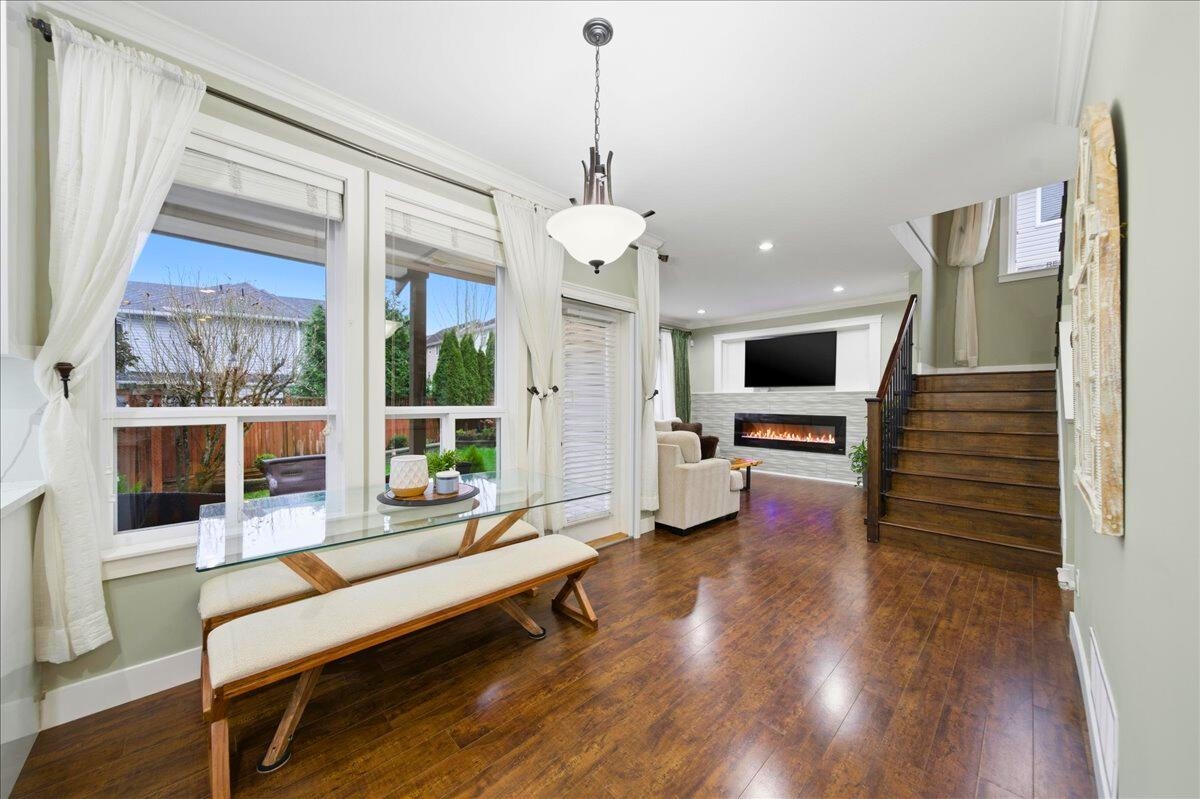 Walk-In Closet Photo of 6060 145a Street, Surrey, BC