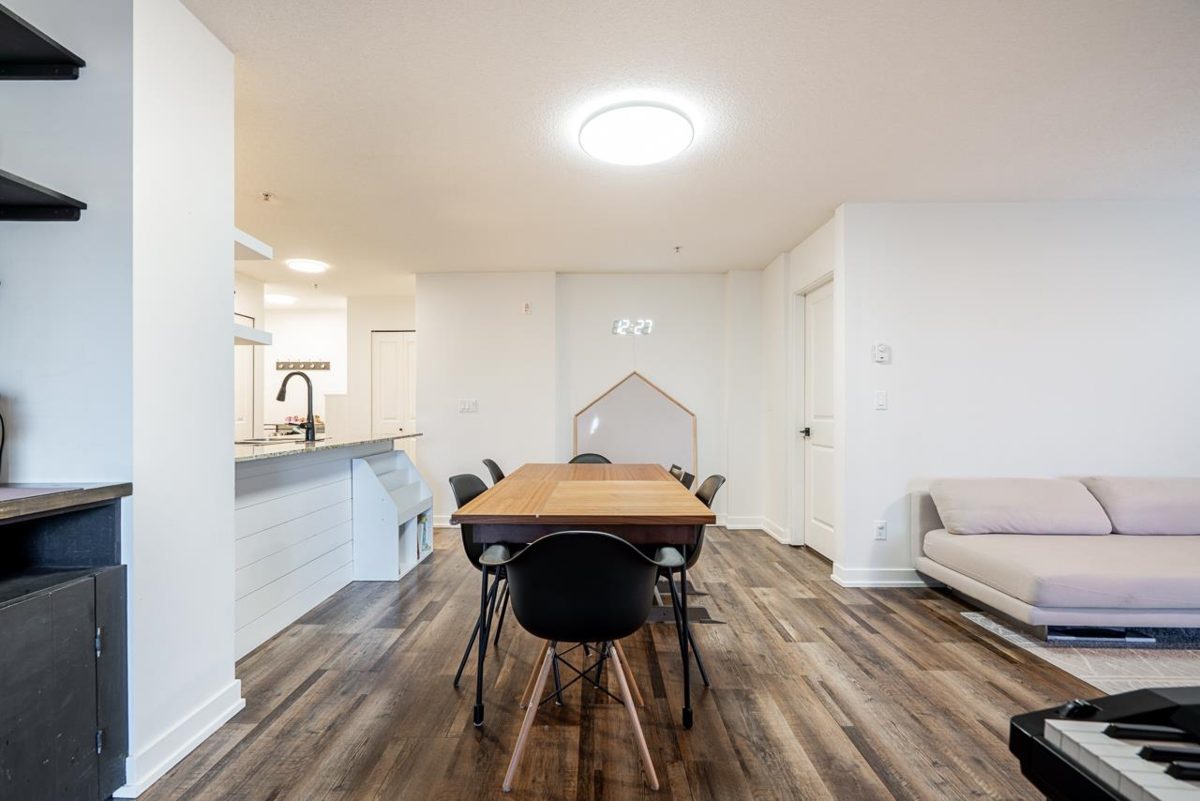 Breakfast Nook Photo of E104 8929 202 Street, Langley, BC