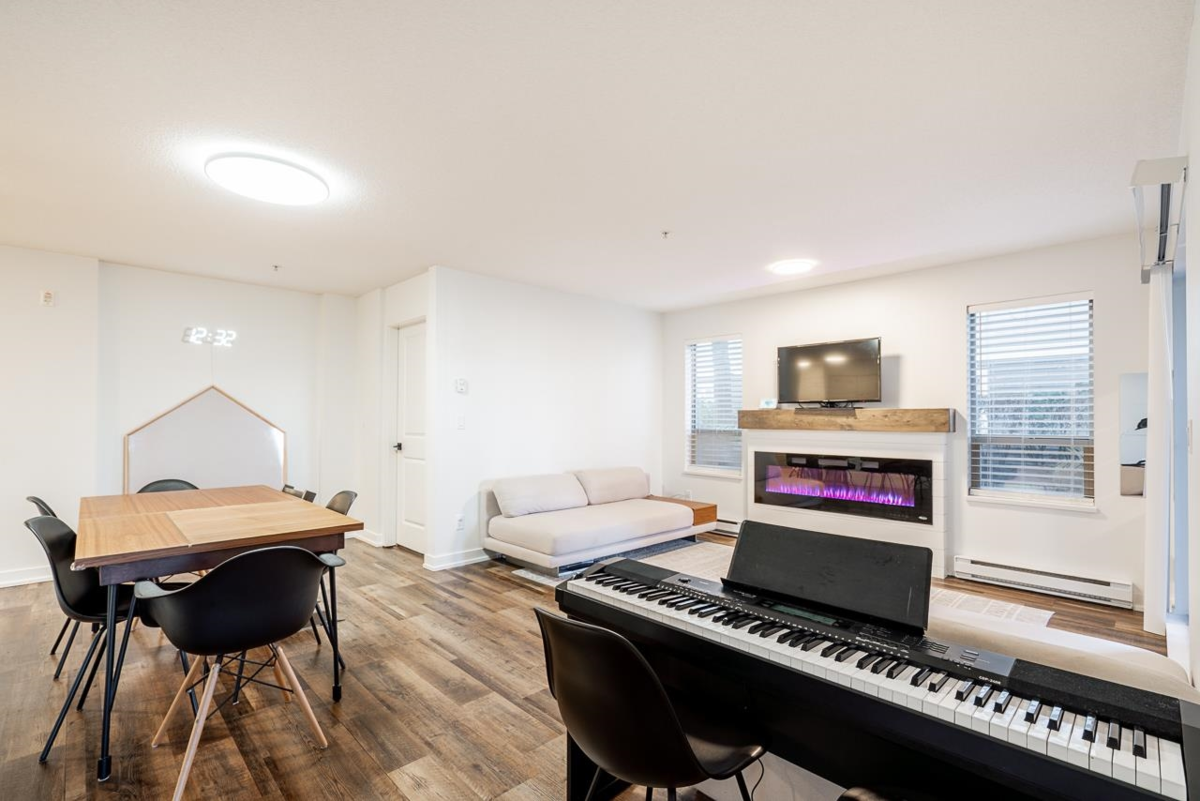 Dining Area Photo of E104 8929 202 Street, Langley, BC
