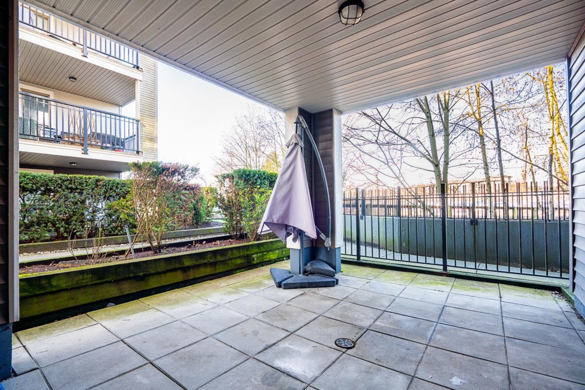 Hallway Photo of E104 8929 202 Street, Langley, BC