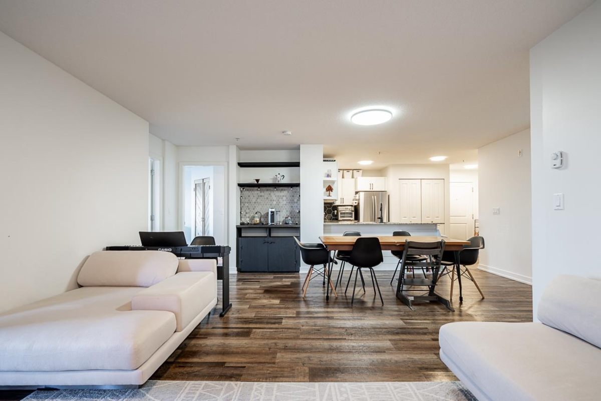 Kitchen Island Photo of E104 8929 202 Street, Langley, BC