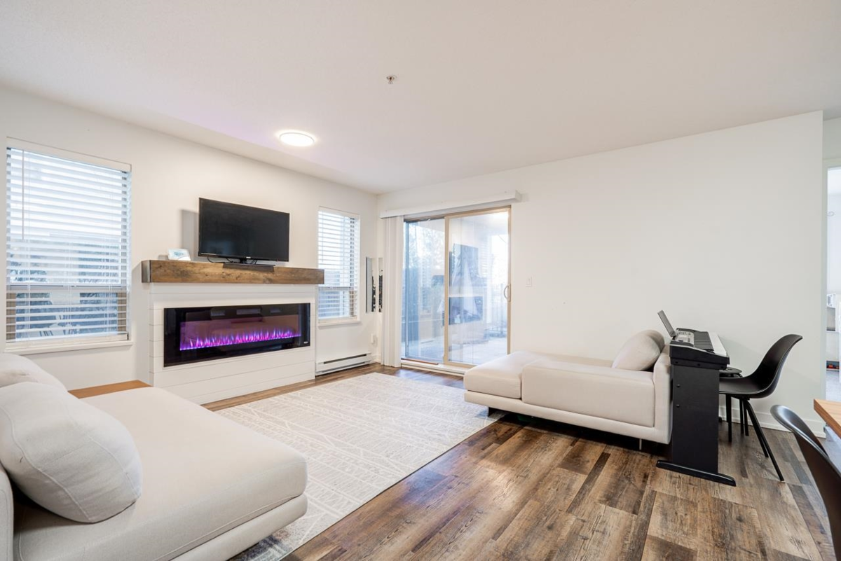 Kitchen Photo of E104 8929 202 Street, Langley, BC