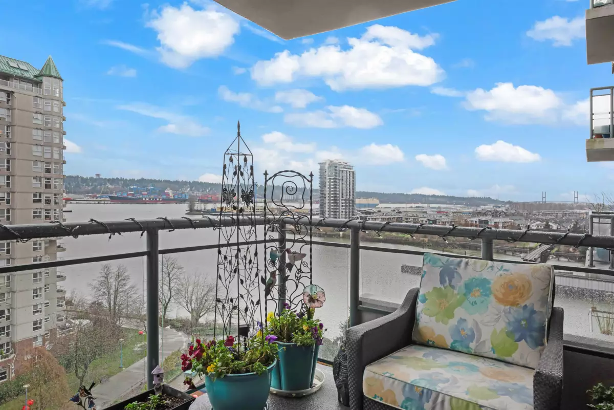 Entry Foyer Photo of 1101 8 Laguna Court, New Westminster, BC