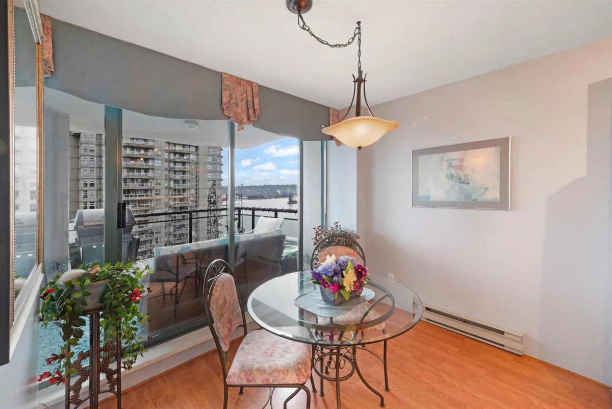 Primary Bathroom Photo of 1101 8 Laguna Court, New Westminster, BC