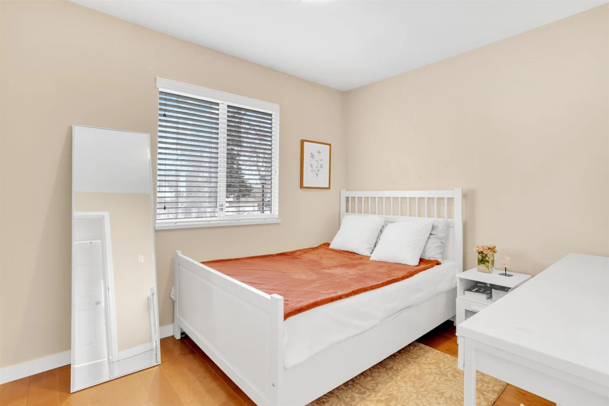 Guest Bathroom Photo of 11451 Windward Gate, Richmond, BC