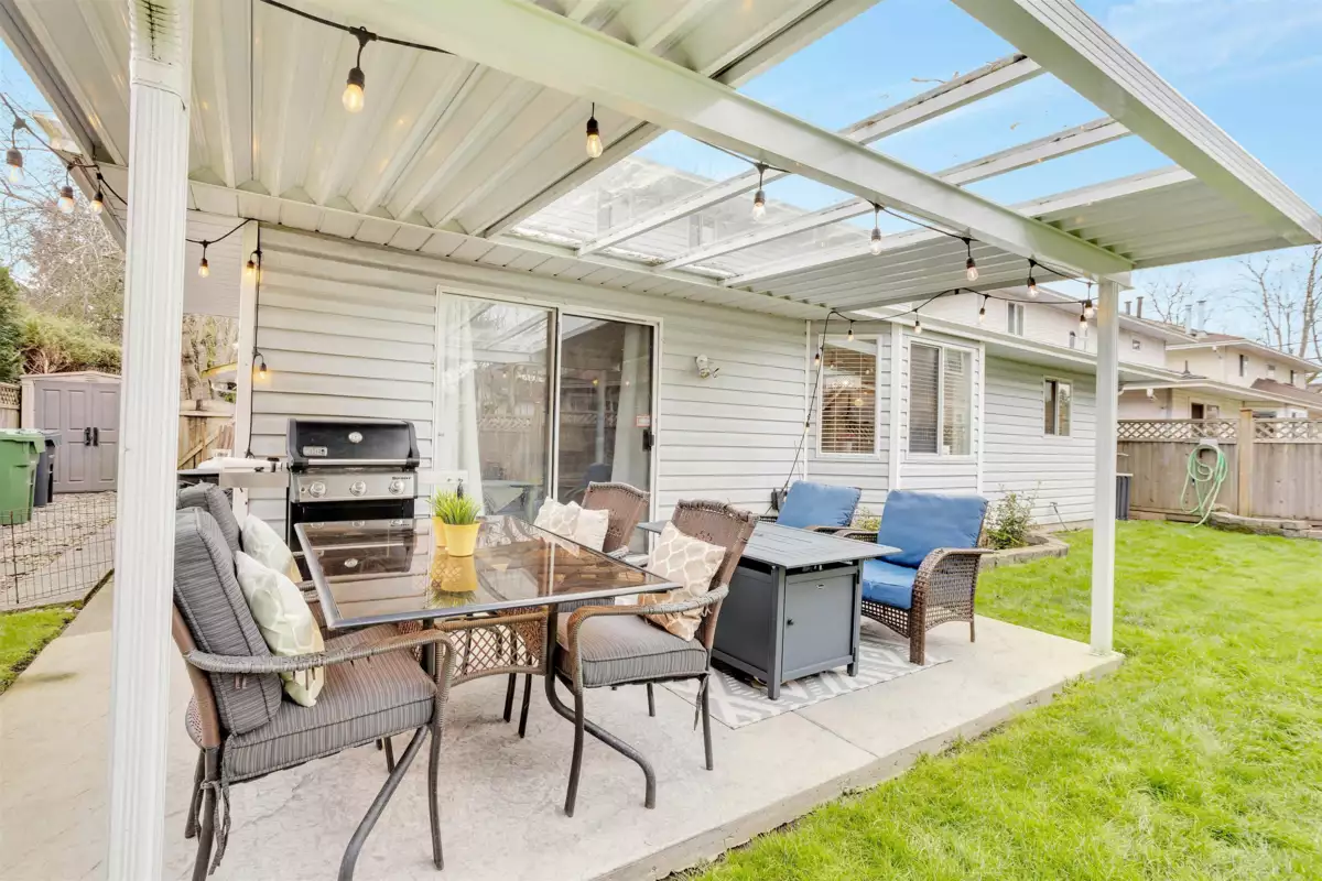 Hallway Photo of 11451 Windward Gate, Richmond, BC