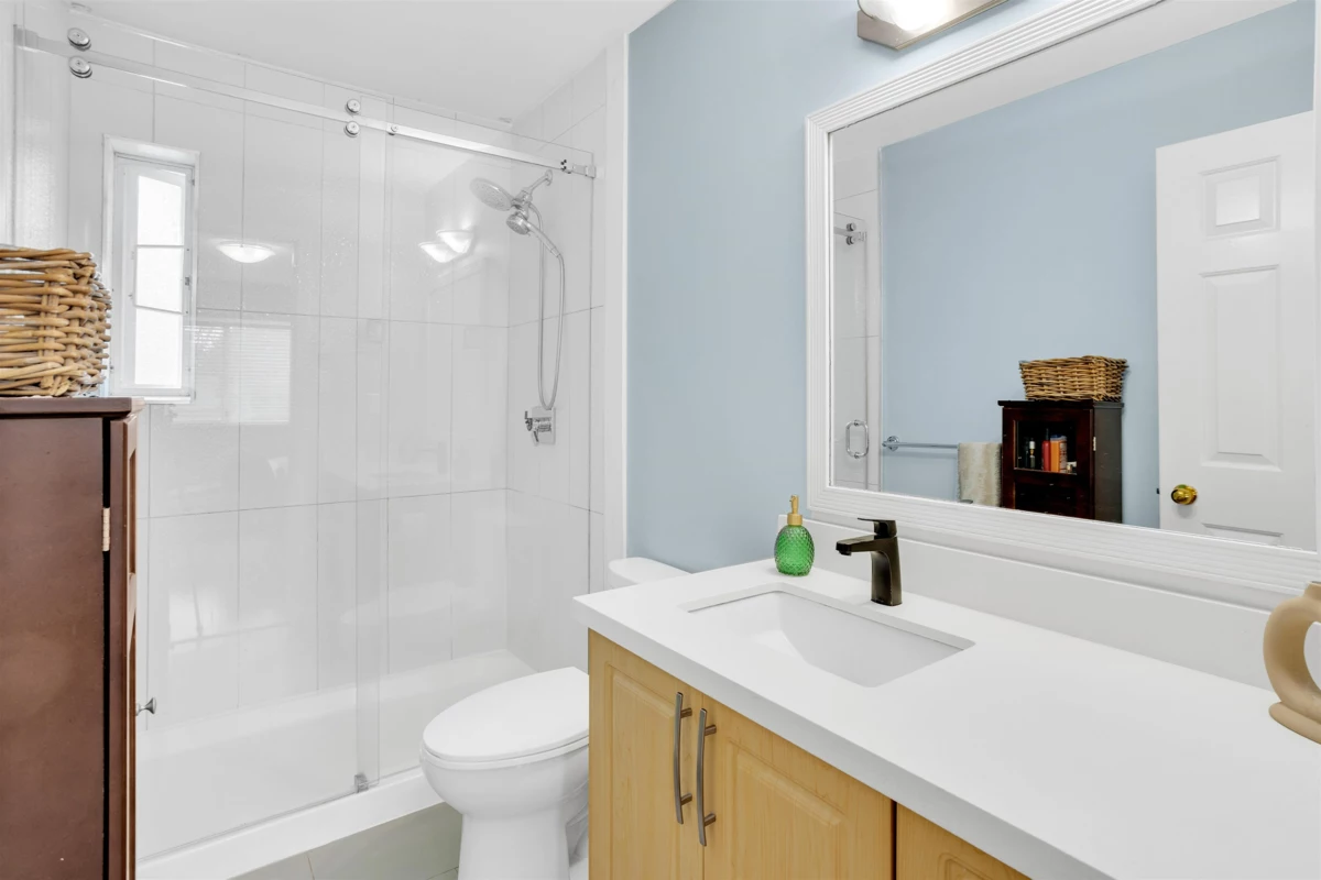 Laundry Room Photo of 11451 Windward Gate, Richmond, BC