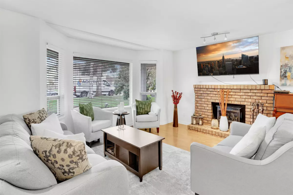 Living Room Photo of 11451 Windward Gate, Richmond, BC