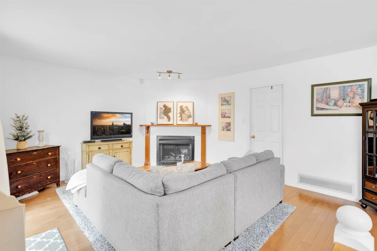 Walk-In Closet Photo of 11451 Windward Gate, Richmond, BC