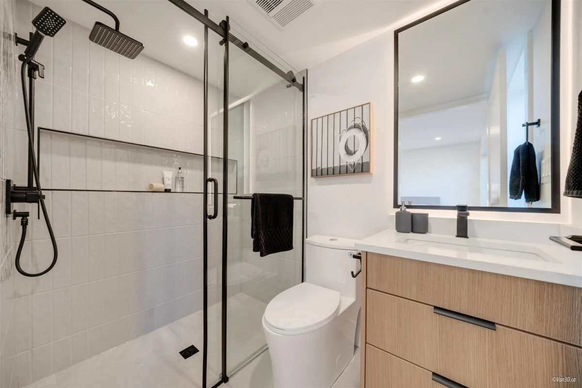 Entry Foyer Photo of 1167 E 63rd Avenue, Vancouver, BC