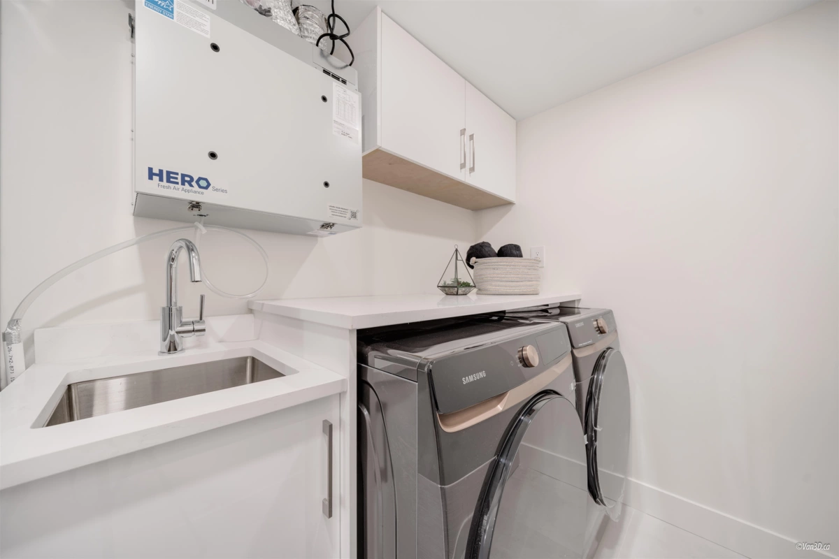 Hallway Photo of 1167 E 63rd Avenue, Vancouver, BC