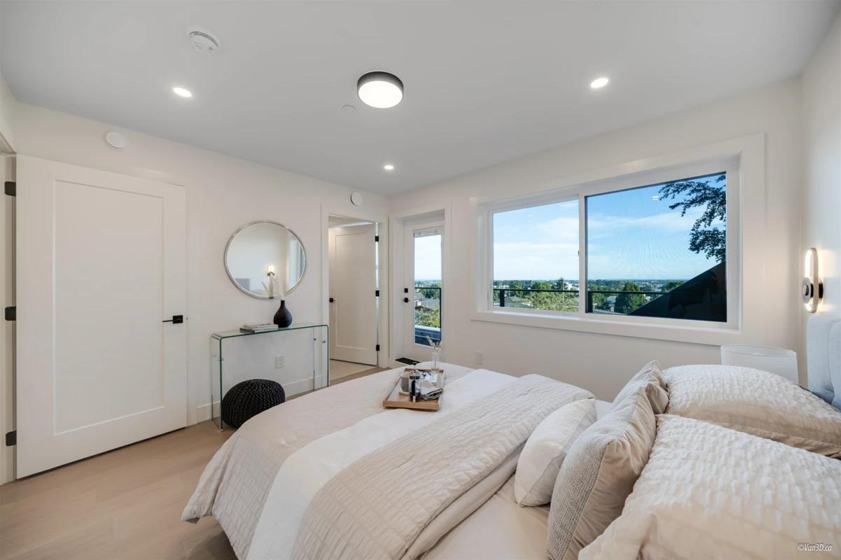 Powder Room Photo of 1167 E 63rd Avenue, Vancouver, BC