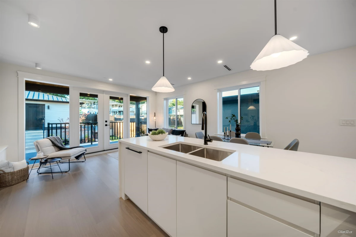 Primary Bathroom Photo of 1167 E 63rd Avenue, Vancouver, BC