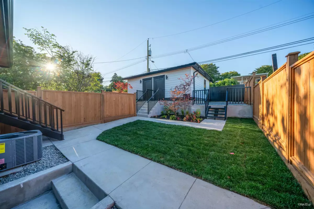 Swimming Pool Photo of 1167 E 63rd Avenue, Vancouver, BC