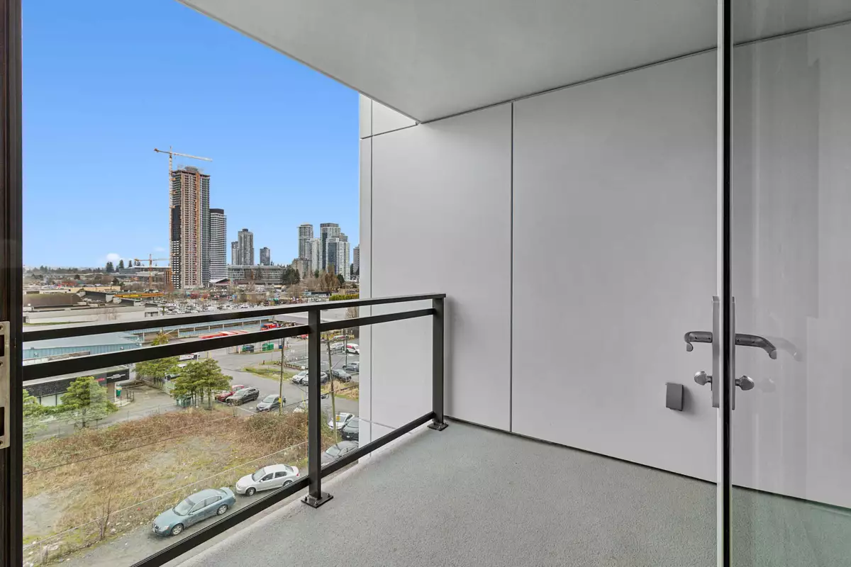 Family Room Photo of 504 13675 107a Avenue, Surrey, BC