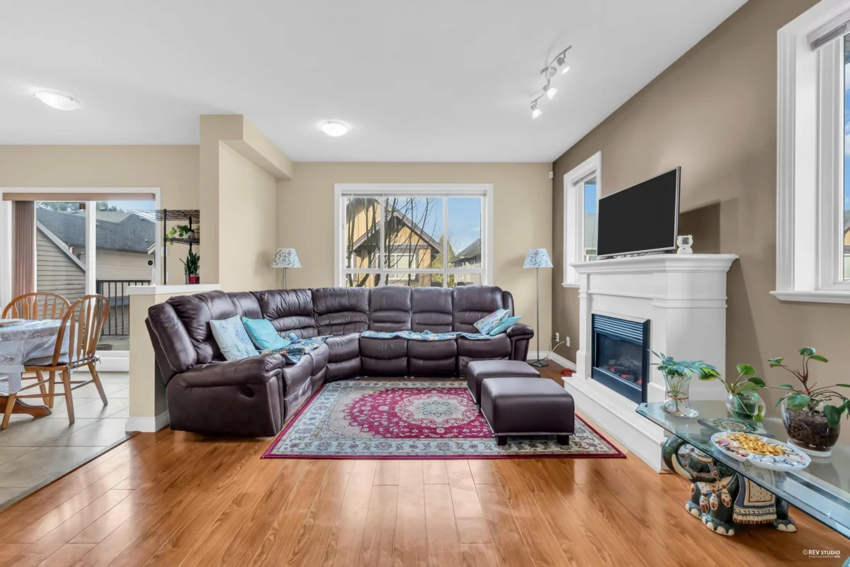 Dining Area Photo of 26 11511 Steveston Highway, Richmond, BC