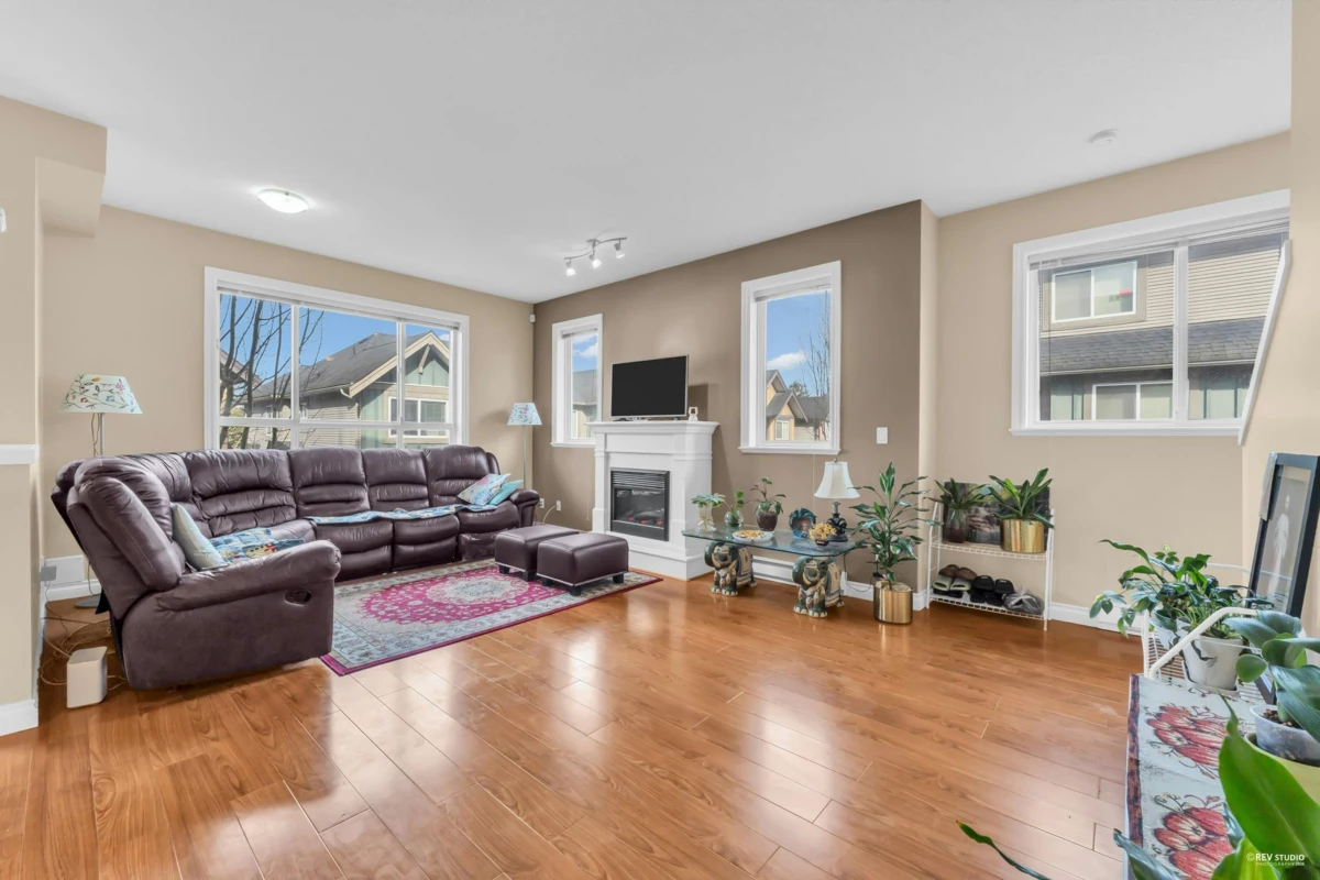 Family Room Photo of 26 11511 Steveston Highway, Richmond, BC