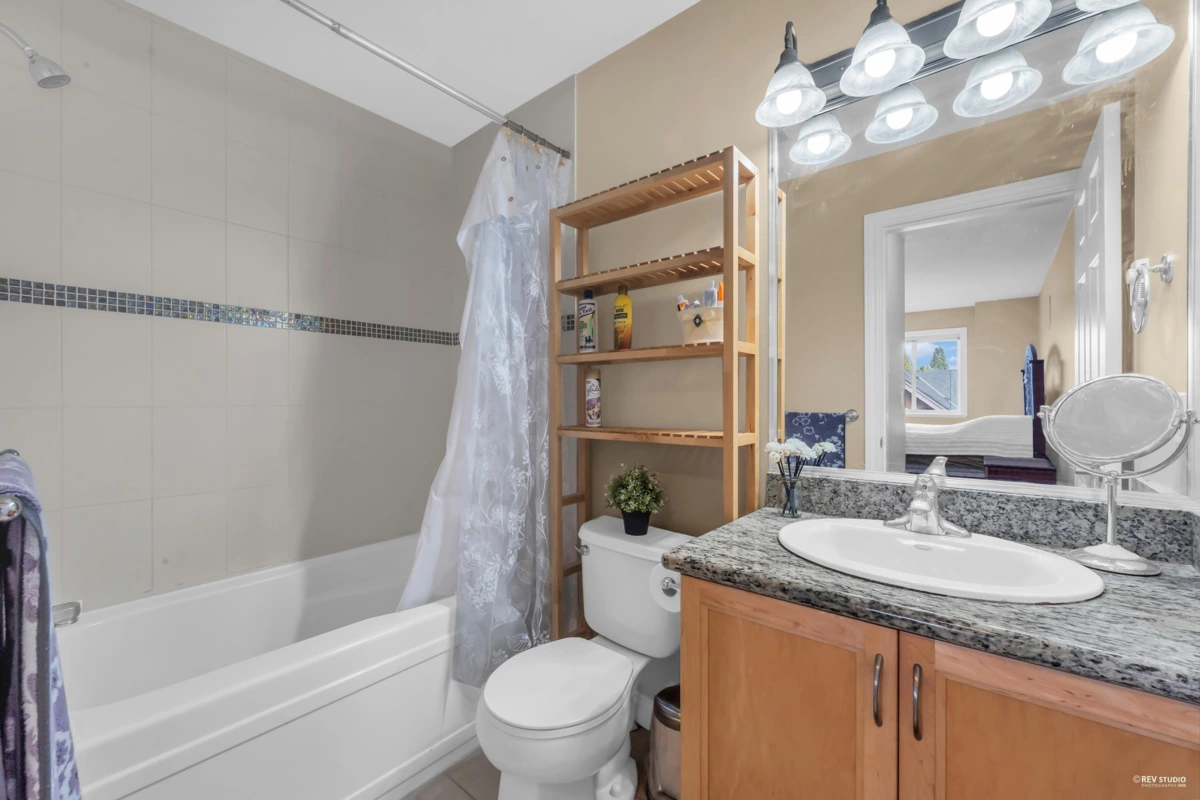 Primary Bathroom Photo of 26 11511 Steveston Highway, Richmond, BC