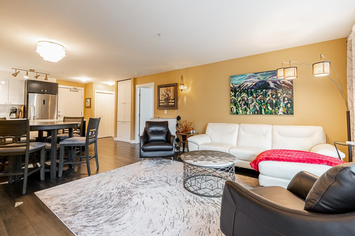 Breakfast Nook Photo of 221 2525 Clarke Street, Port Moody, BC