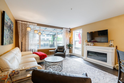 221 2525 Clarke Street, Port Moody, BC, Port Moody Centre — 1 bed apartment/condo for sale