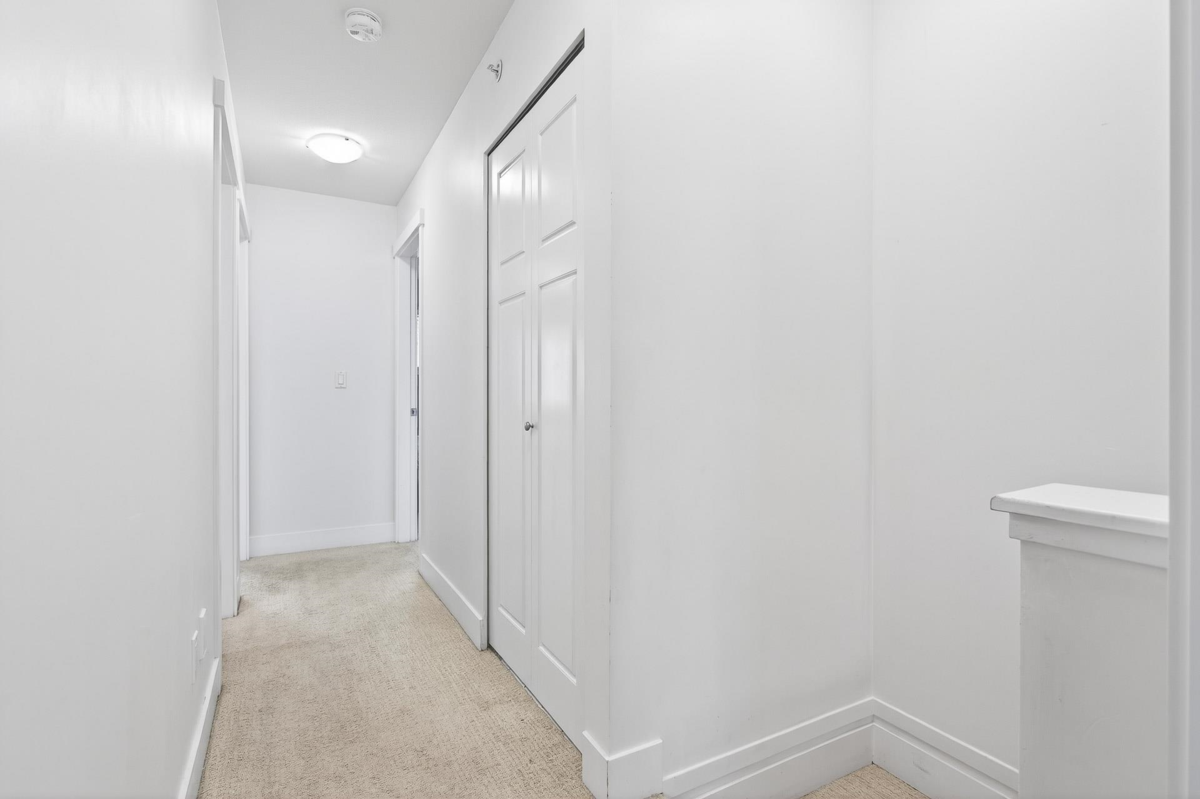 Entry Foyer Photo of 37 8250 209b Street, Langley, BC