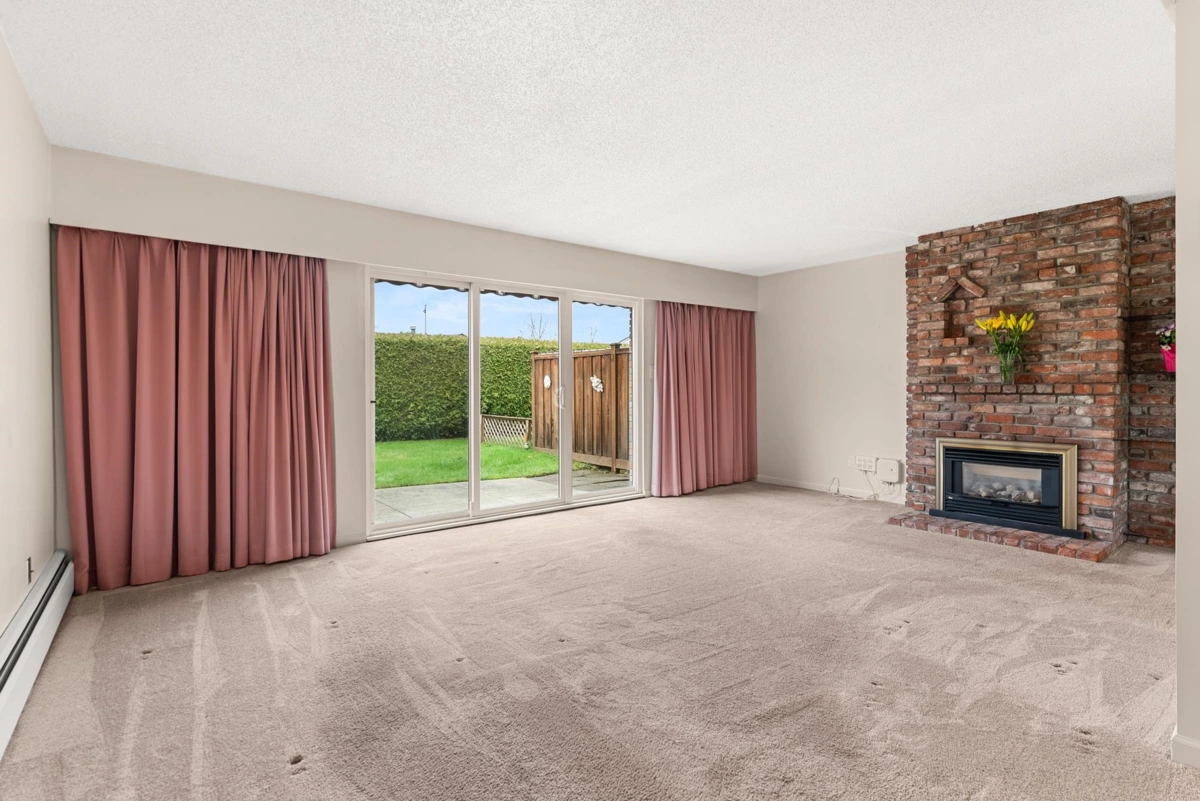 Dining Area Photo of 42 11551 Kingfisher Drive, Richmond, BC