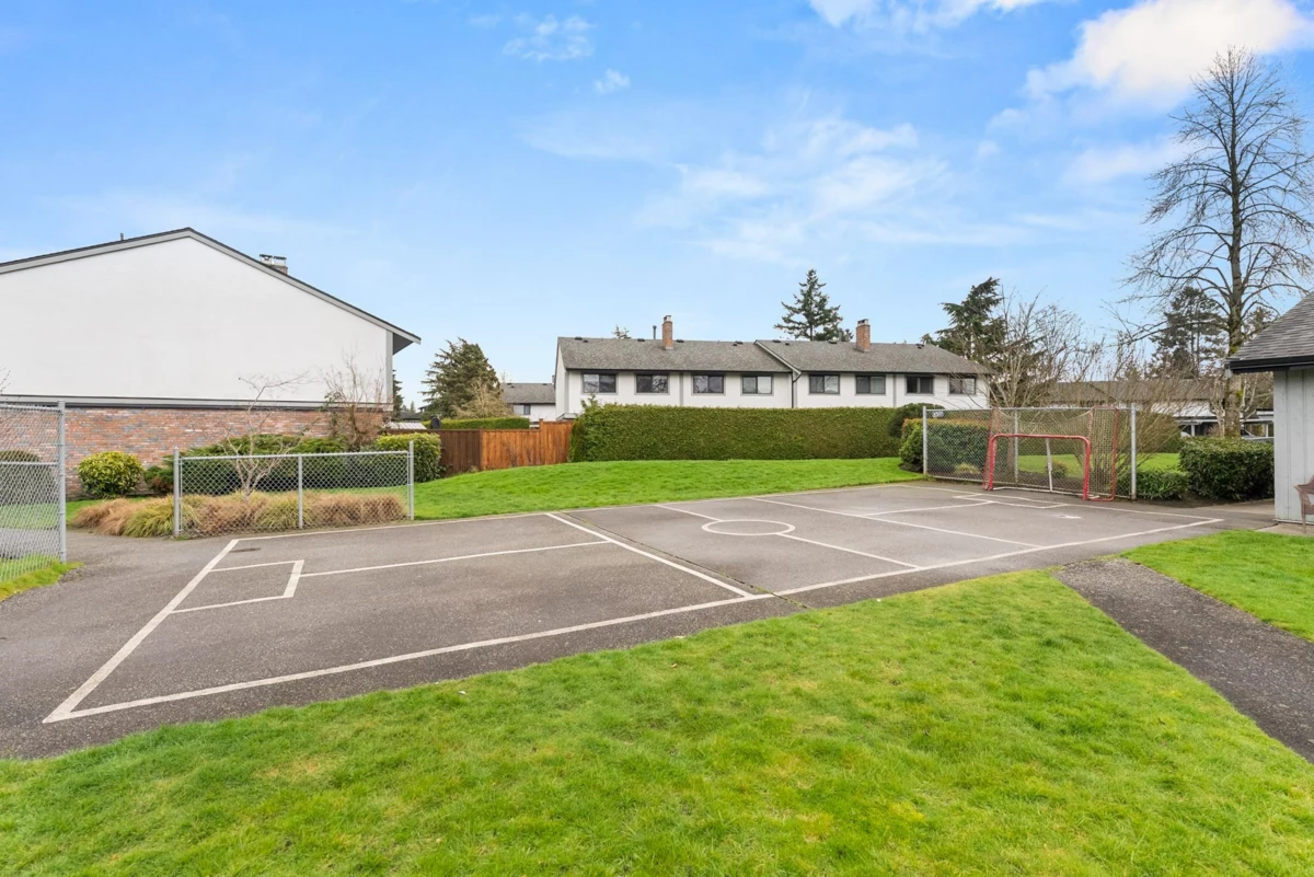 Laundry Room Photo of 42 11551 Kingfisher Drive, Richmond, BC