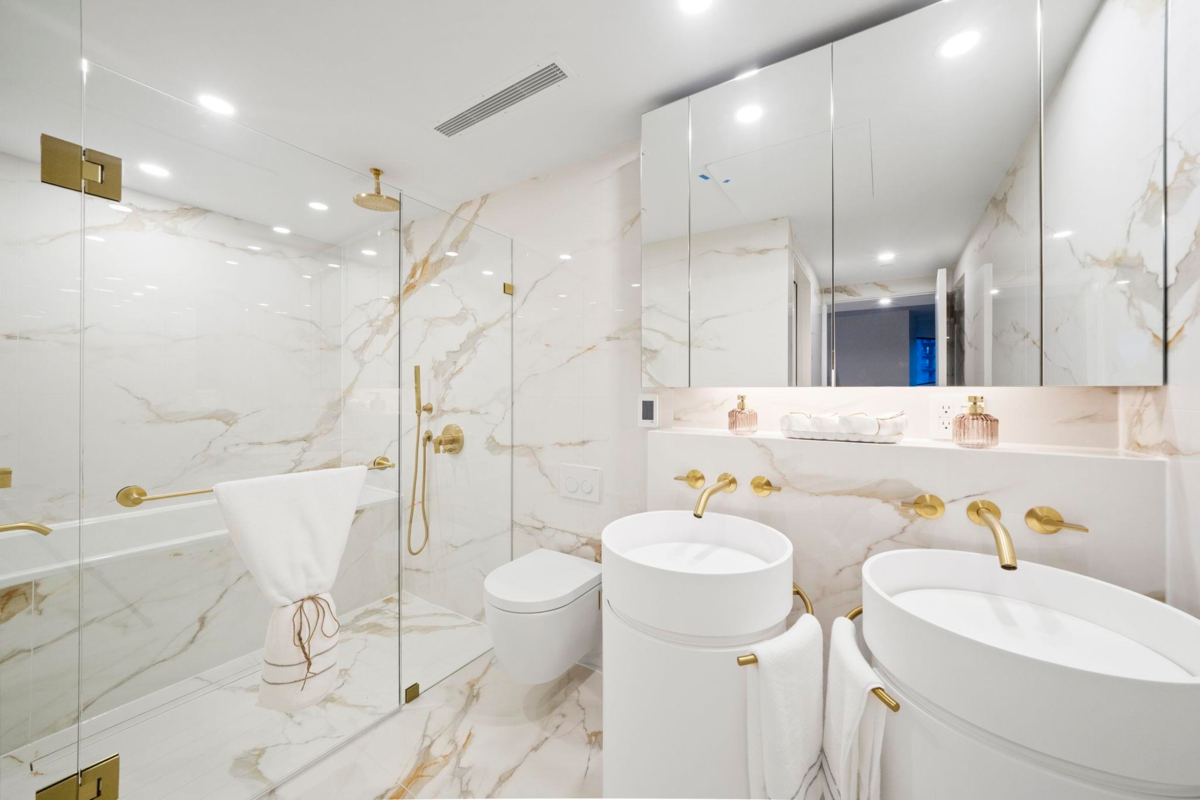 Entry Foyer Photo of 703 1033 Nelson Street, Vancouver, BC