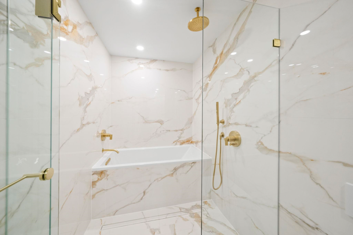 Laundry Room Photo of 703 1033 Nelson Street, Vancouver, BC