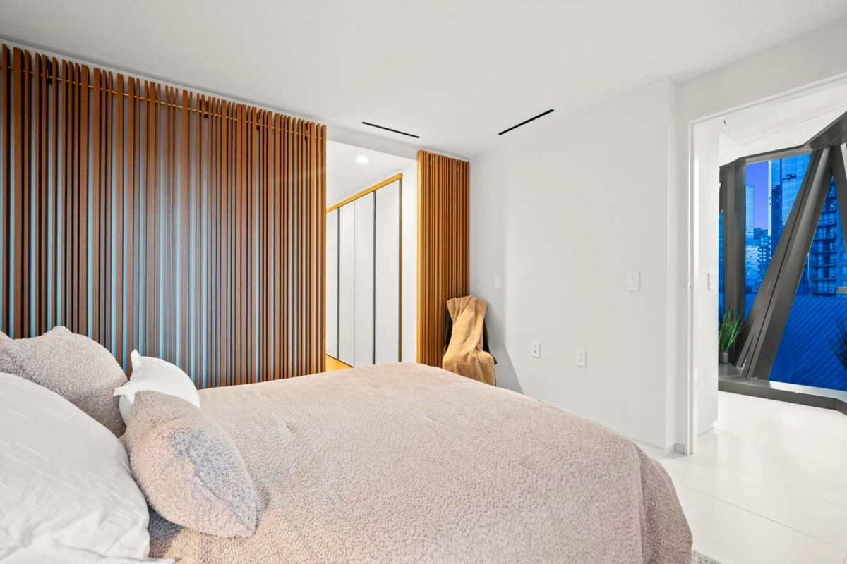 Powder Room Photo of 703 1033 Nelson Street, Vancouver, BC