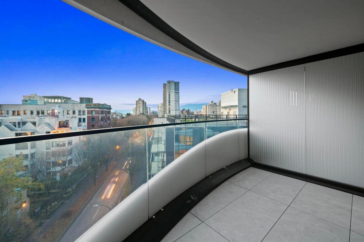 Swimming Pool Photo of 703 1033 Nelson Street, Vancouver, BC