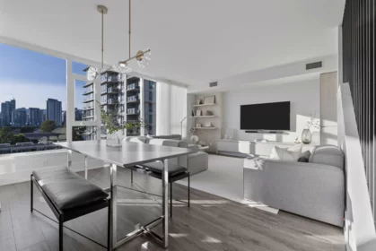 713 1887 Crowe Street, Vancouver, BC, False Creek — 2 bed apartment/condo for sale