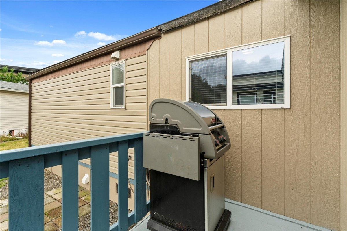 Entry Foyer Photo of 48 45640 Watson Road, Chilliwack, BC