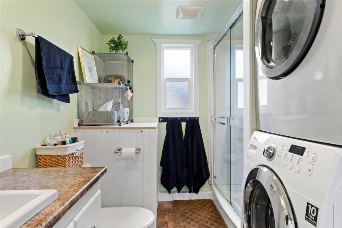 Powder Room Photo of 48 45640 Watson Road, Chilliwack, BC