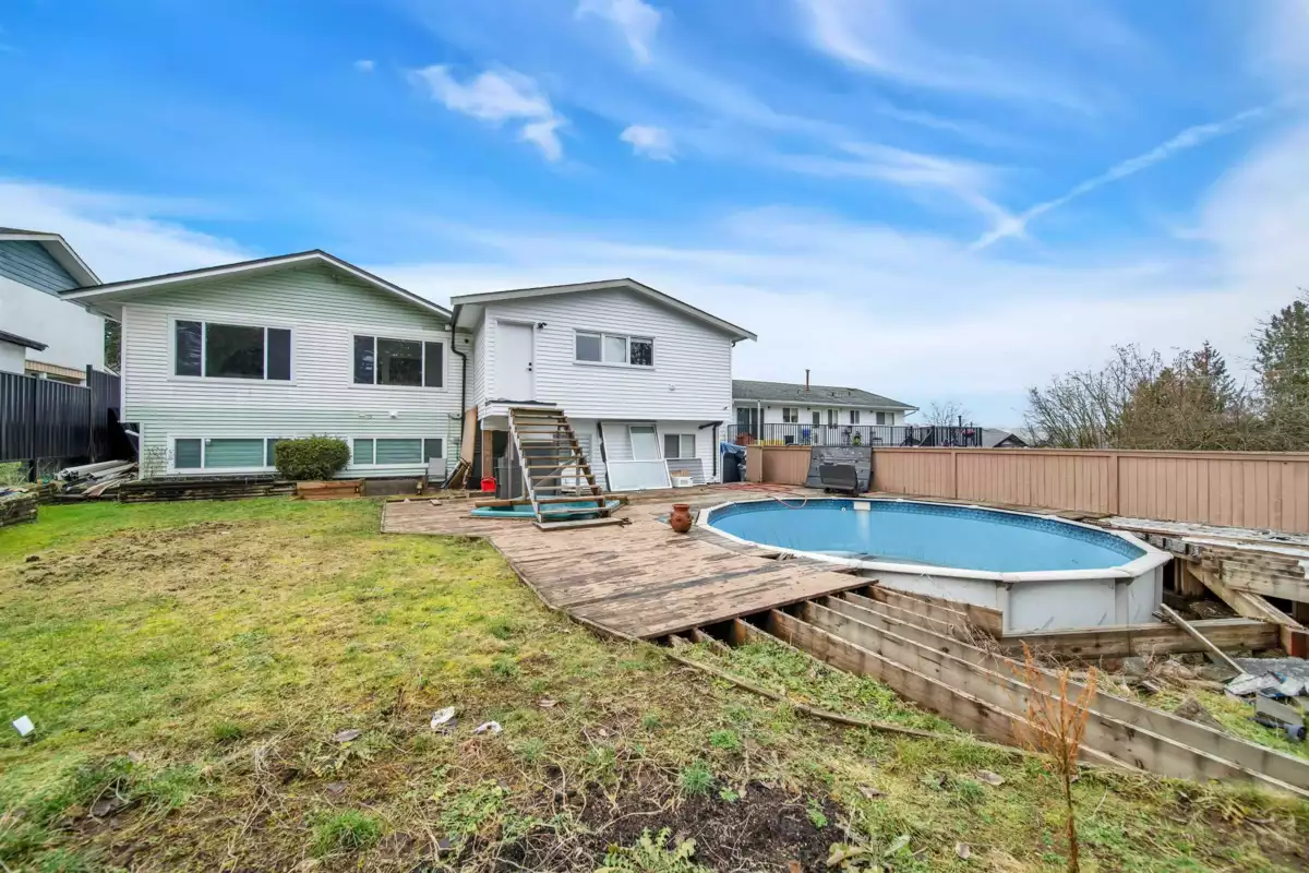 Hot Tub / Spa Photo of 11488 140 Street, Surrey, BC