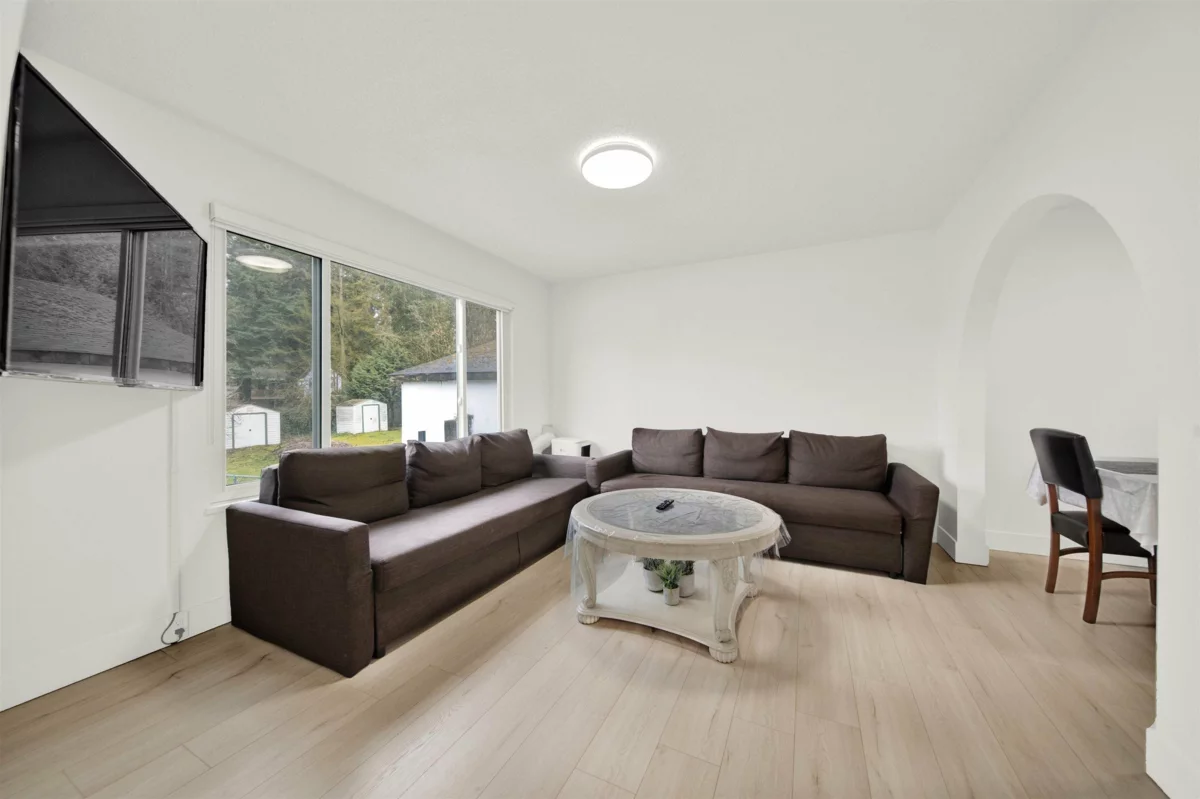 Kitchen Photo of 11488 140 Street, Surrey, BC