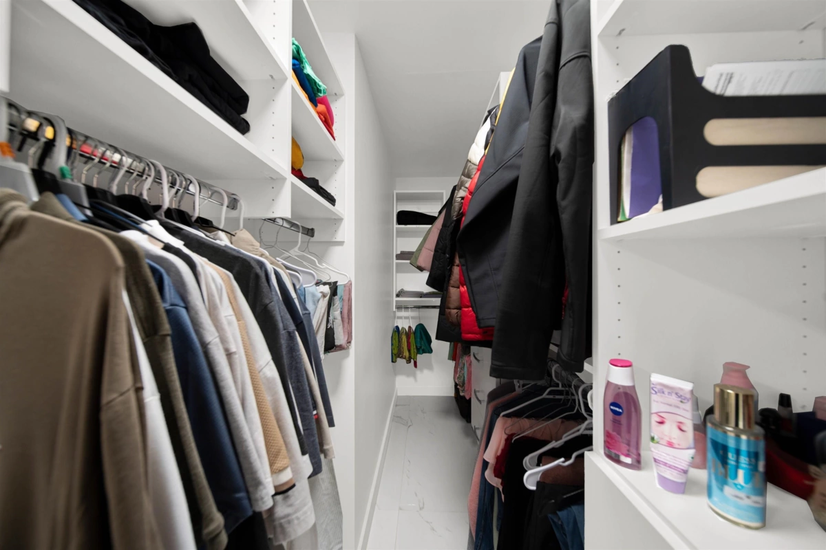 Walk-In Closet Photo of 11488 140 Street, Surrey, BC